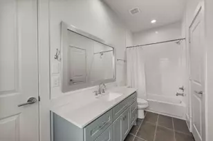 1745 Ojeman Point Ln, Houston, TX 77055 - Photo 36