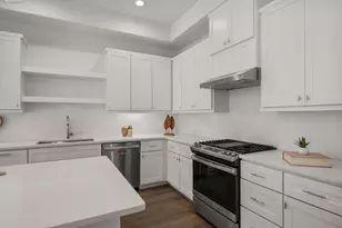 1745 Ojeman Point Ln, Houston, TX 77055 - Photo 8