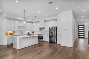 1745 Ojeman Point Ln, Houston, TX 77055 - Photo 12