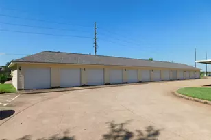 2710 Grants Lake Blvd, Sugar Land, TX 77479 - Photo 2