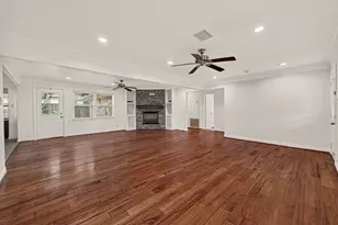 8522 Westview Dr, Houston, TX 77055 - Photo 2