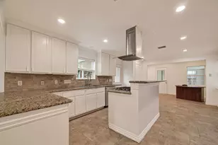 8522 Westview Dr, Houston, TX 77055 - Photo 6