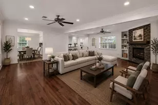 8522 Westview Dr, Houston, TX 77055 - Photo 2