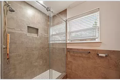 8522 Westview Drive, Houston, TX 77055 - Photo 20