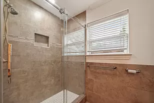 8522 Westview Dr, Houston, TX 77055 - Photo 20
