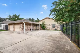 8522 Westview Dr, Houston, TX 77055 - Photo 28