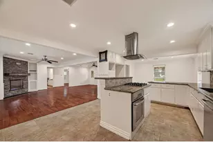 8522 Westview Dr, Houston, TX 77055 - Photo 10