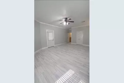 9718 Crystal Boulevard, Baytown, TX 77521 - Photo 14