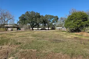 414 Gordy Rd, Bacliff, TX 77518 - Photo 1