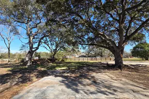 414 Gordy Rd, Bacliff, TX 77518 - Photo 4