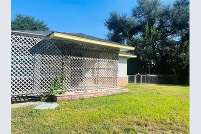 7328 Bauman Road, Houston, TX 77022 - Photo 2