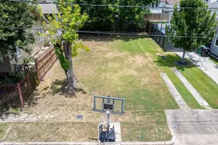 3112 Hyacinth St, Houston, TX 77009 - Photo 1