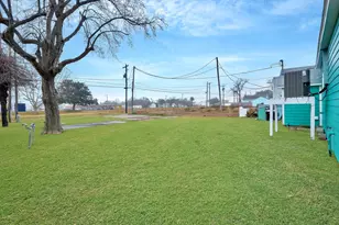 617 4th Ave N, Texas City, TX 77590 - Photo 4