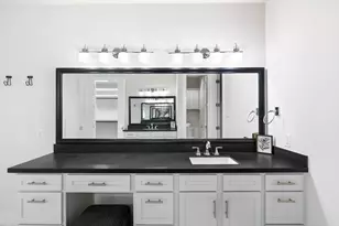 916 Yale St, Houston, TX 77008 - Photo 22