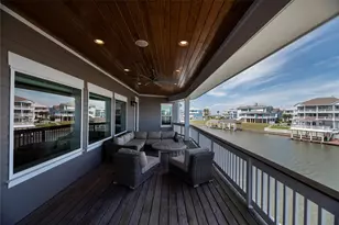 4103 Greenwing Teal Ct, Galveston, TX 77554 - Photo 36