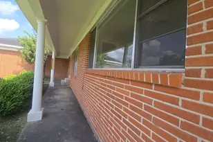 1824 Magnolia St, Liberty, TX 77575 - Photo 2