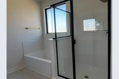 5850 Westwood Shore Drive, Katy, TX 77493 - Photo 8