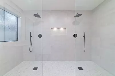 15651 Whitewater Lane, Houston, TX 77079 - Photo 16