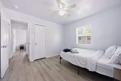 6734 Burkett Street #4, Houston, TX 77021 - Photo 12