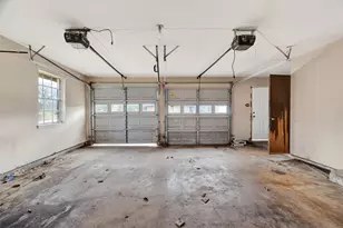 8438 Gallahad St, Houston, TX 77078 - Photo 32