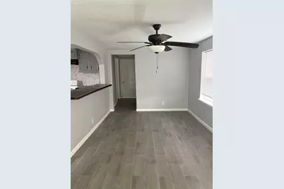 301 N Avenue C, Freeport, TX 77541 - Photo 6