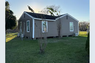 301 N Avenue C, Freeport, TX 77541 - Photo 14