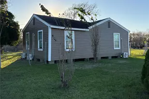 301 N Avenue C, Freeport, TX 77541 - Photo 14