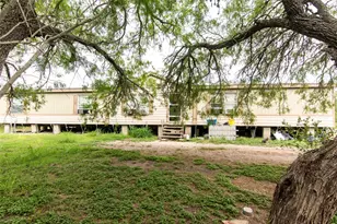 8858 Co Rd 615, Skidmore, TX 78389 - Photo 24