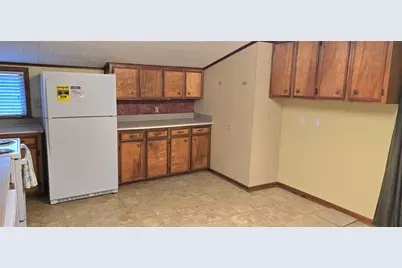 1011 6th Street, East Bernard, TX 77435 - Photo 18