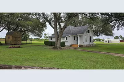 1011 6th Street, East Bernard, TX 77435 - Photo 1
