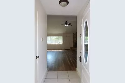 17122 Coachmaker Drive, Friendswood, TX 77546 - Photo 2