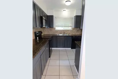 17122 Coachmaker Drive, Friendswood, TX 77546 - Photo 10