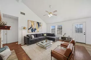 2805 Pickett Dr, League City, TX 77573 - Photo 4