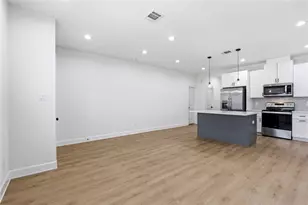 8316 Corinth St, Houston, TX 77051 - Photo 2