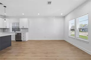 8316 Corinth St, Houston, TX 77051 - Photo 8