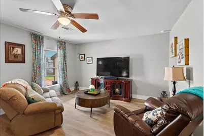 1702 Alabama Street, Baytown, TX 77520 - Photo 6