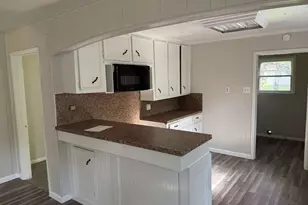 201 Smith St, Clute, TX 77531 - Photo 8