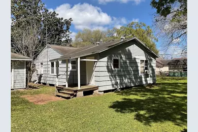 201 Smith Street, Clute, TX 77531 - Photo 20
