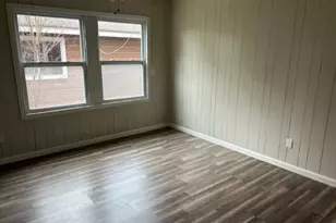 201 Smith St, Clute, TX 77531 - Photo 2