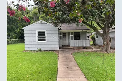 201 Smith Street, Clute, TX 77531 - Photo 2