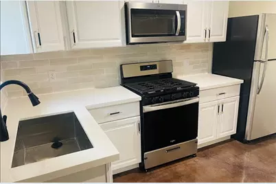 618 E 40th Street #5, Houston, TX 77022 - Photo 4