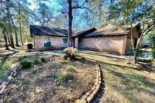 2 N Waxberry Rd, The Woodlands, TX 77381 - Photo 4