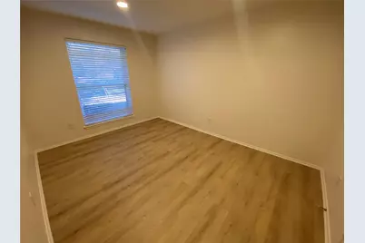 2 N Waxberry Road, The Woodlands, TX 77381 - Photo 18