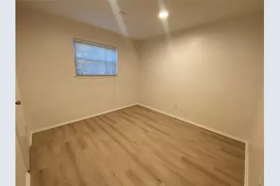 2 N Waxberry Road, The Woodlands, TX 77381 - Photo 20