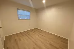 2 N Waxberry Rd, The Woodlands, TX 77381 - Photo 20