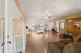 114 Hillendale Dr, Livingston, TX 77351 - Photo 10