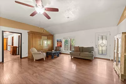 114 Hillendale Dr, Livingston, TX 77351 - Photo 12