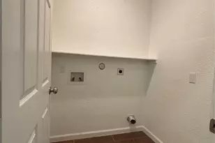 9834 Pelsey St Unit B St, Houston, TX 77029 - Photo 12