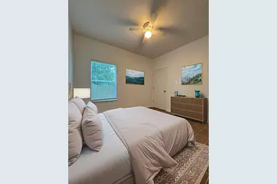 9834 Pelsey St Unit B Street, Houston, TX 77029 - Photo 16