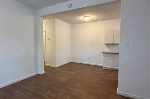 9834 Pelsey St Unit B St, Houston, TX 77029 - Photo 4